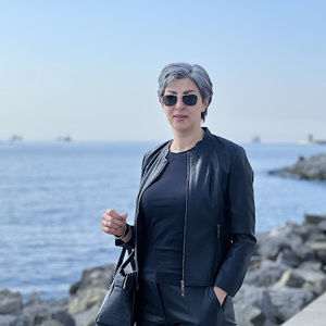 Meet your Posher, Saeideh